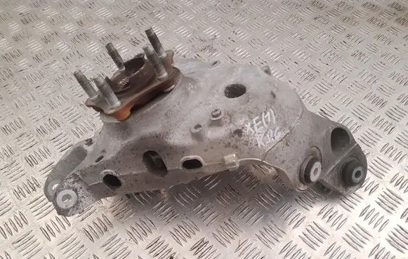 Rear wheel hub spindle/knuckle