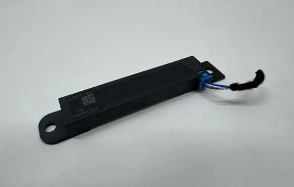 Mercedes-Benz EQA Keyless system antenna A1679054700