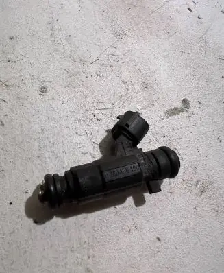 Audi A8 S8 D3 4E Fuel injector 0280156180
