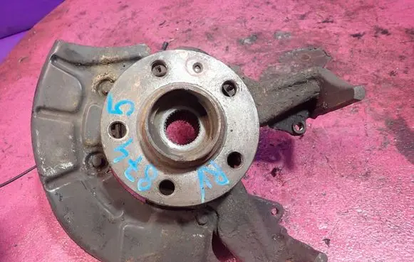 Audi A3 S3 8L Front wheel hub spindle knuckle