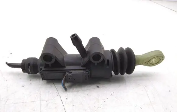 BMW 5 F10 F11 Clutch master cylinder 21526774078 13670510