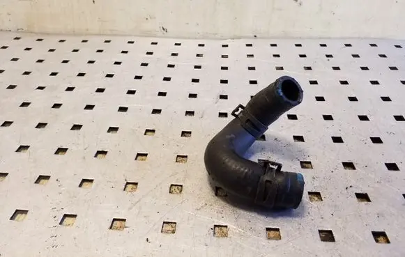 Mercedes-Benz C W204 Engine coolant pipe/hose