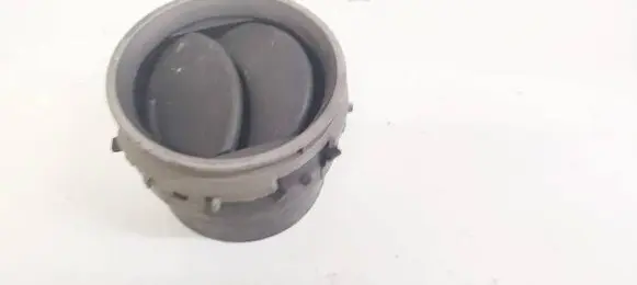 Toyota RAV 4 (XA30) Dash center air vent grill