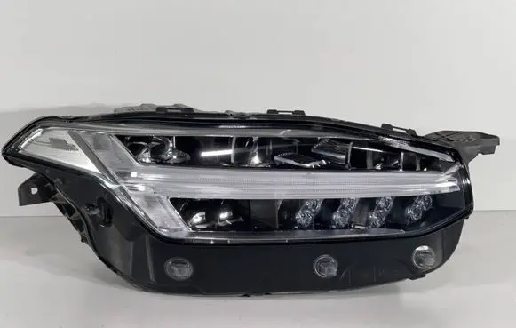 Volvo XC90 Headlight/headlamp 31655708 89915170