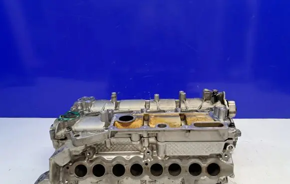 Volvo S60 Engine head 31401473 P31401473