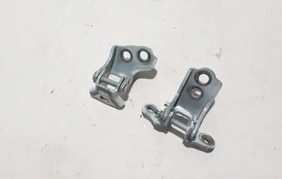 Renault Clio V Front door upper hinge 804004475R