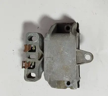 Volkswagen Golf IV Engine mount bracket 1j0199555
