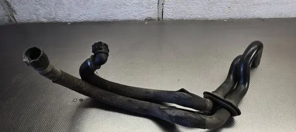Audi A4 S4 B7 8E 8H Engine coolant pipe/hose 8E1819350R