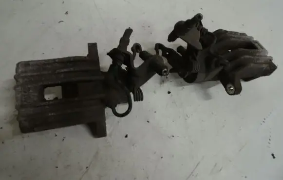 Volkswagen Eos Rear brake caliper