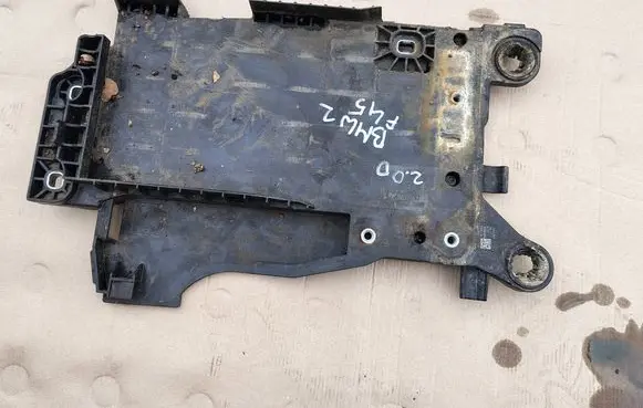 Battery bracket