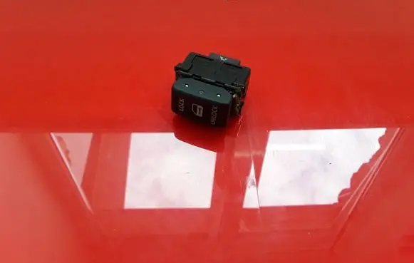 Nissan X-Trail T31 Central locking switch button 76288