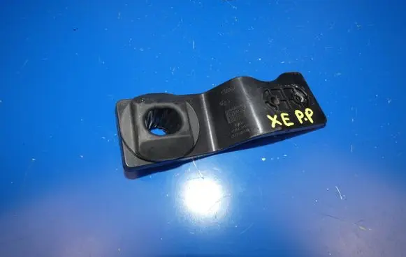 Jaguar XE Radiator support slam panel bracket GX738K336AE 1D0999YA