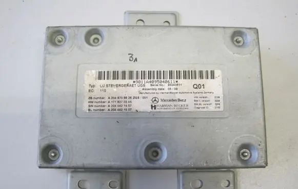 Mercedes-Benz C W204 Engine control unit/module ECU A2048708626 A1718270345