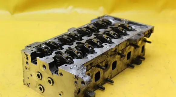 Opel Corsa D Engine head 55188595