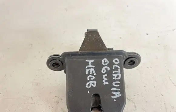 Skoda Octavia Mk2 (1Z) Tailgate/trunk/boot lock/catch/latch