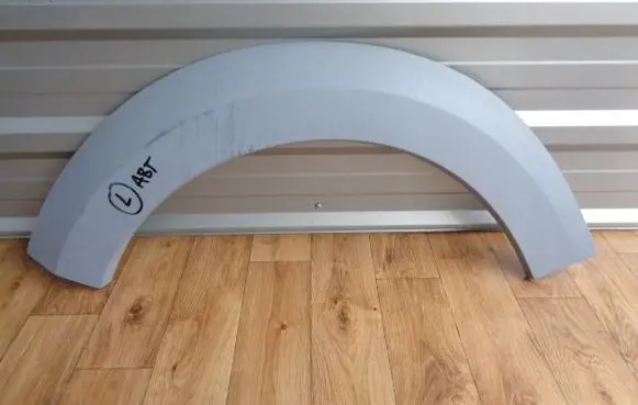 Audi Q7 4L Front arch trim 