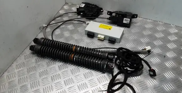 BMW 7 F01 F02 F03 F04 Tailgate hydraulic set 7258363 61357258363 F005V00987