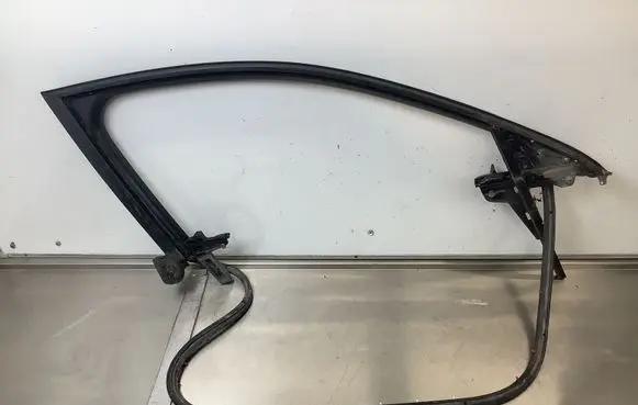 Audi A8 S8 D3 4E Front door rubber seal 