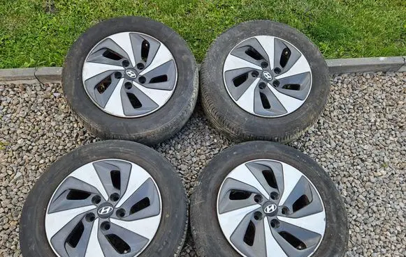 Hyundai Ioniq R15 alloy rim 