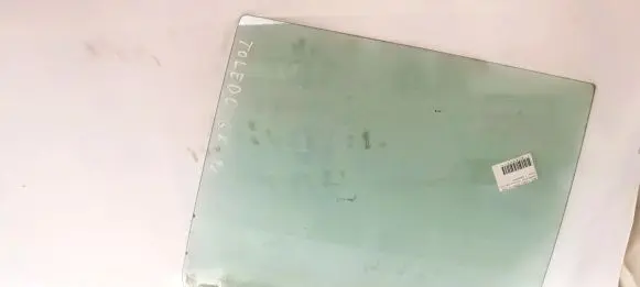 Seat Toledo I (1L) Rear door window glass