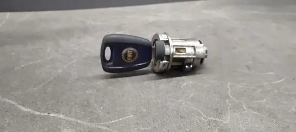 Fiat Punto (188) Ignition lock