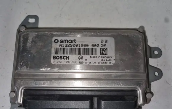 Smart ForTwo II Engine control unit/module 0261S06896 A1329001200 1039S45138