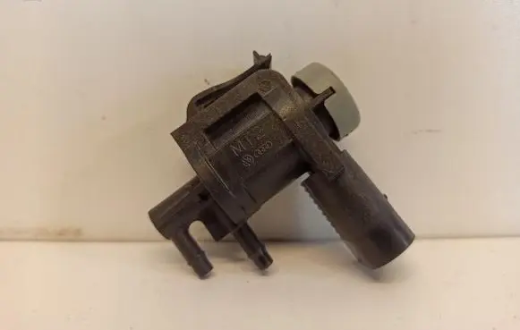 Vacuum valve