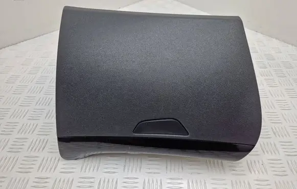 Renault Captur Glove box 685003033R 00134397 00170388