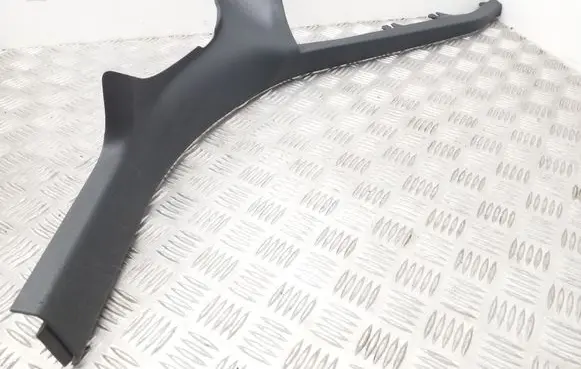 Skoda Octavia Mk2 (1Z) Rear seat side bottom trim 1Z9867767