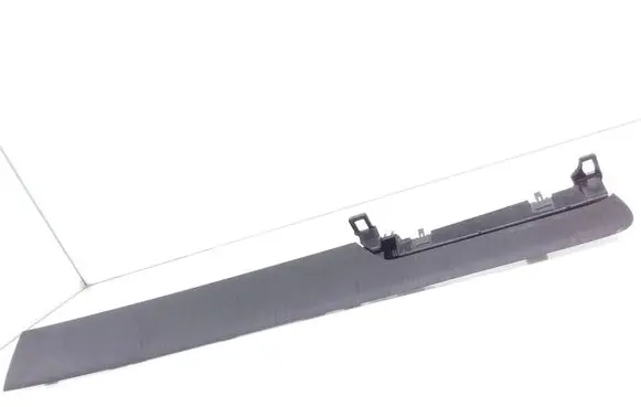 Dashboard glove box trim