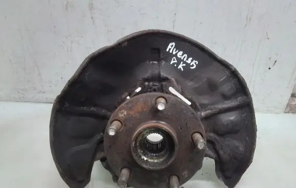 Front wheel hub