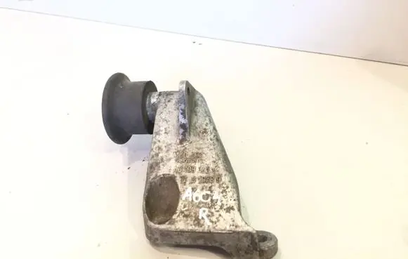 Audi A6 S6 C4 4A Engine mounting bracket 4A0199343