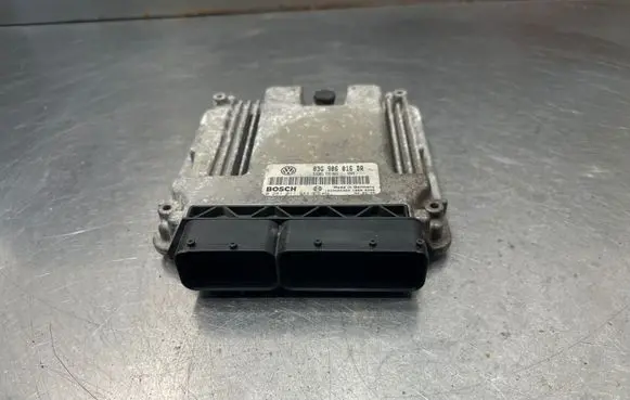 Volkswagen Touran I Engine control unit/module 03G906016DR 0281011844 1039S05322