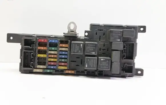 Volvo S80 Fuse module 8637841 518717004 0202202051