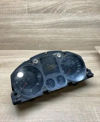 Volkswagen PASSAT B6 Speedometer (instrument cluster) 3C0920850Q V0018000