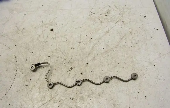 Mazda CX-5 Fuel line pipe 3678