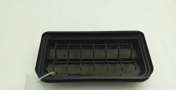 Volkswagen Jetta VI Quarter panel pressure vent 3C0819465