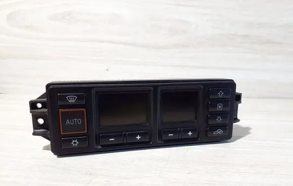 Audi A4 S4 B5 8D Climate control unit 8L0820043B 5HB00760800