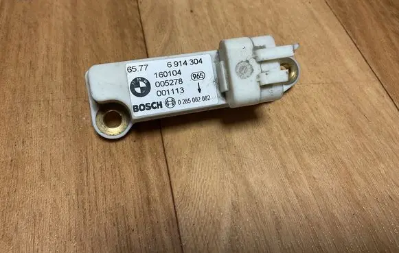 Mini One - Cooper R50 - 53 Airbag deployment crash/impact sensor 6914304 0285002082 160104