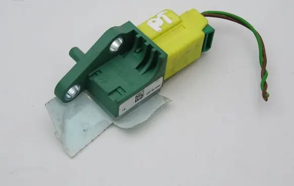 Volkswagen PASSAT B6 Airbag deployment crash/impact sensor 3C0909606