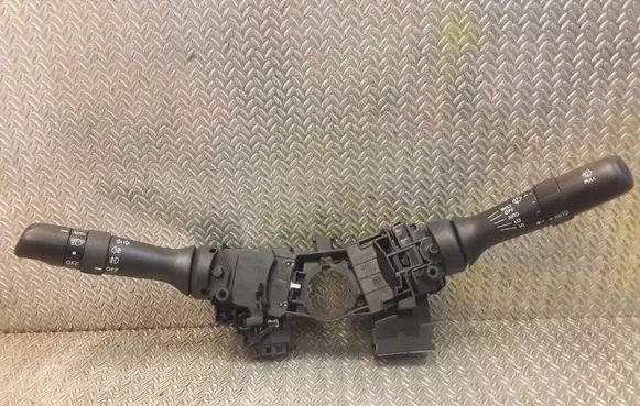 Lexus IS 220D-250-350 Wiper speed switch 