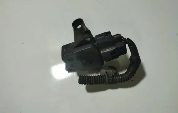 Toyota Avensis T250 Mass air flow meter 050826