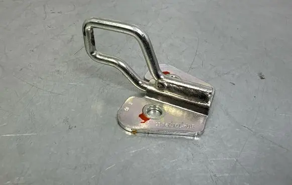 BMW 2 F46 Tailgate lock loop/hook striker 7211294