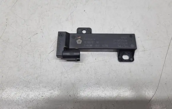 Jeep Grand Cherokee Aerial antenna amplifier 68051315AB