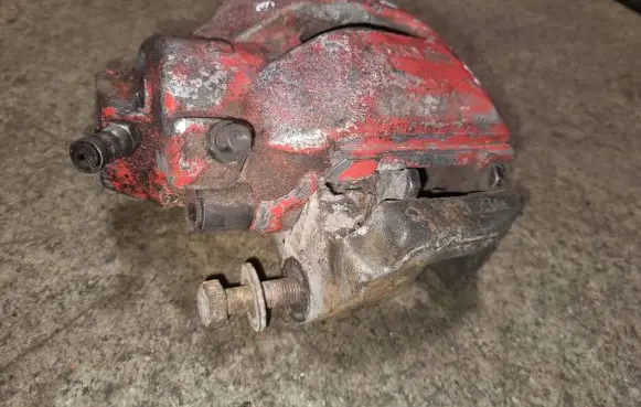BMW 5 E39 Front brake caliper 34116773131