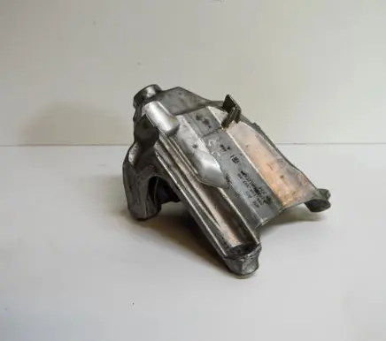 Audi A5 Engine mounting bracket 4M0199307BN