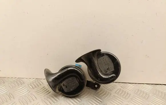 Tesla Model 3 Horn signal 0020046