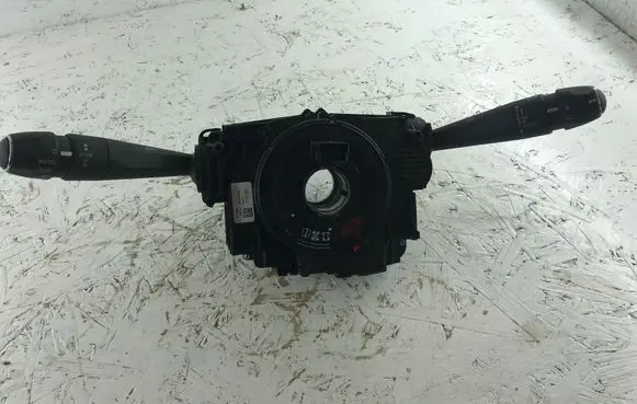 Peugeot 5008 II Indicator stalk 98262588