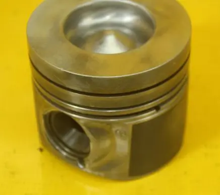 Audi A4 S4 B8 8K Piston 83L82