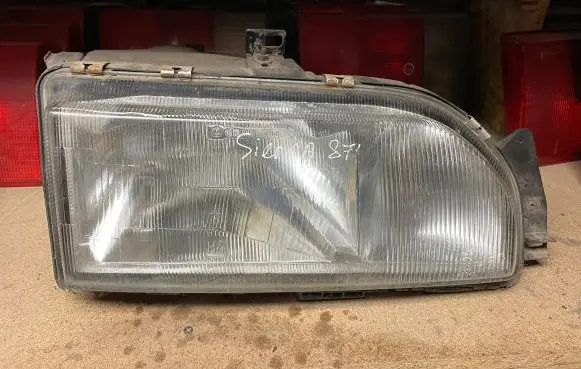 Ford Sierra Headlight/headlamp 03726748